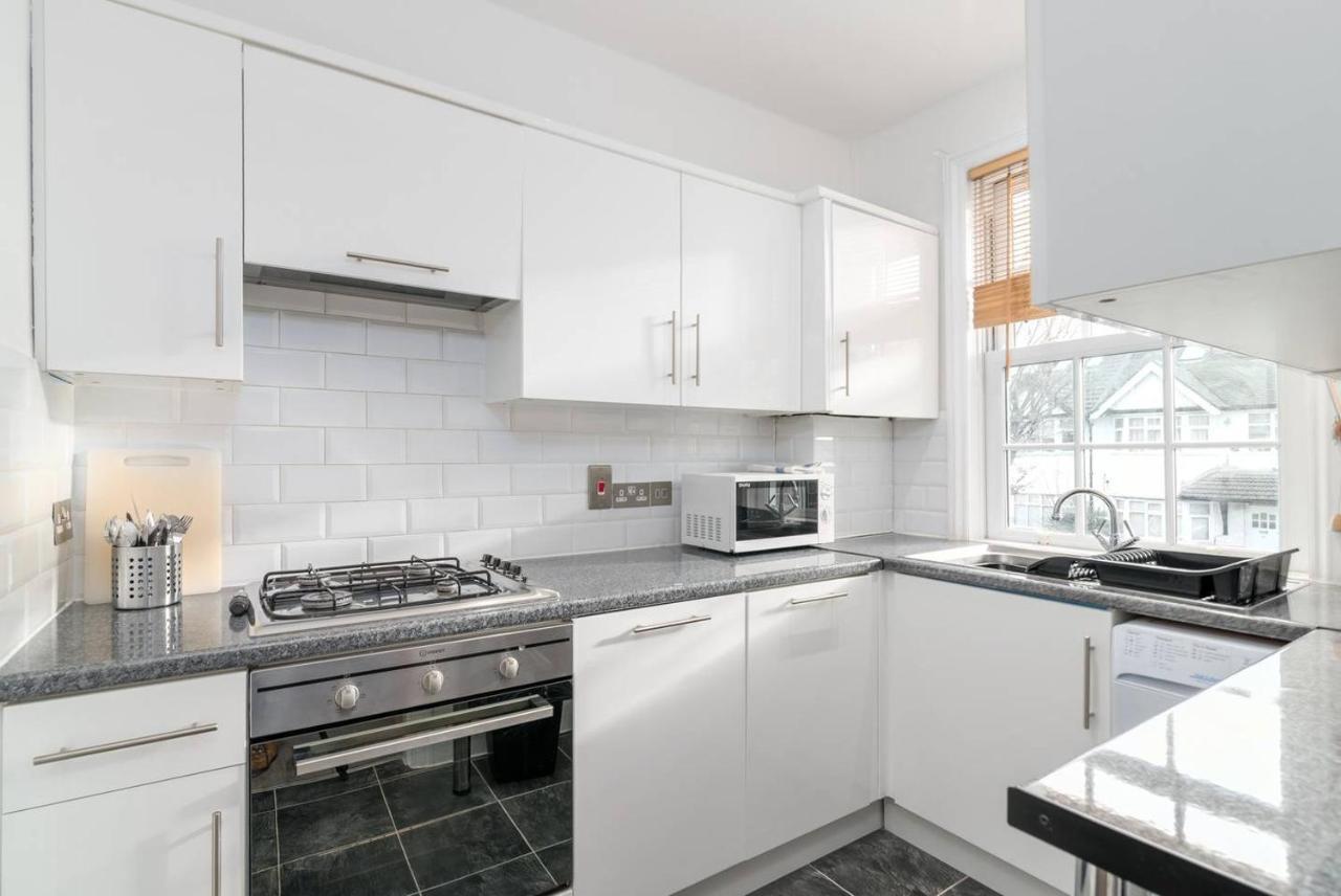Guestready - Modern 2-Bed For 4 In Golders Green! Лондон Екстериор снимка