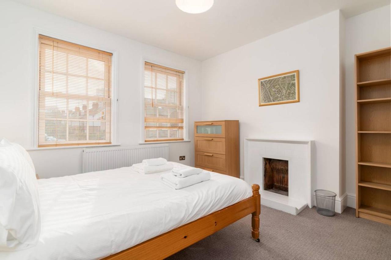 Guestready - Modern 2-Bed For 4 In Golders Green! Лондон Екстериор снимка